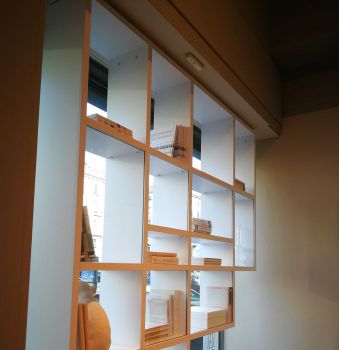Libreria-Weightless-laccata-opaca