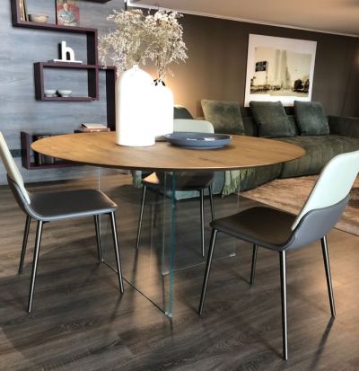 Round Air table in natural Wildwood wood